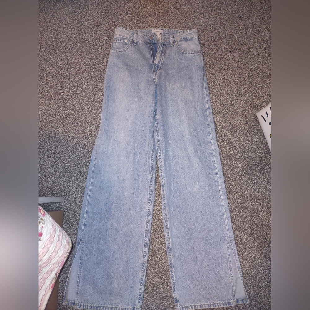High wasted light blue mom jeans